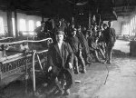 Рабочие Каплинской картонно-бумажной фабрики